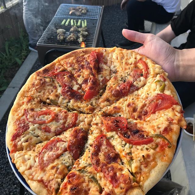 ピザ作りとbbqー 天気が良くて良かったけど暑いw 手作り ピザ q バーベキュー 料理男子 ロックバンド スマッシュドライブ